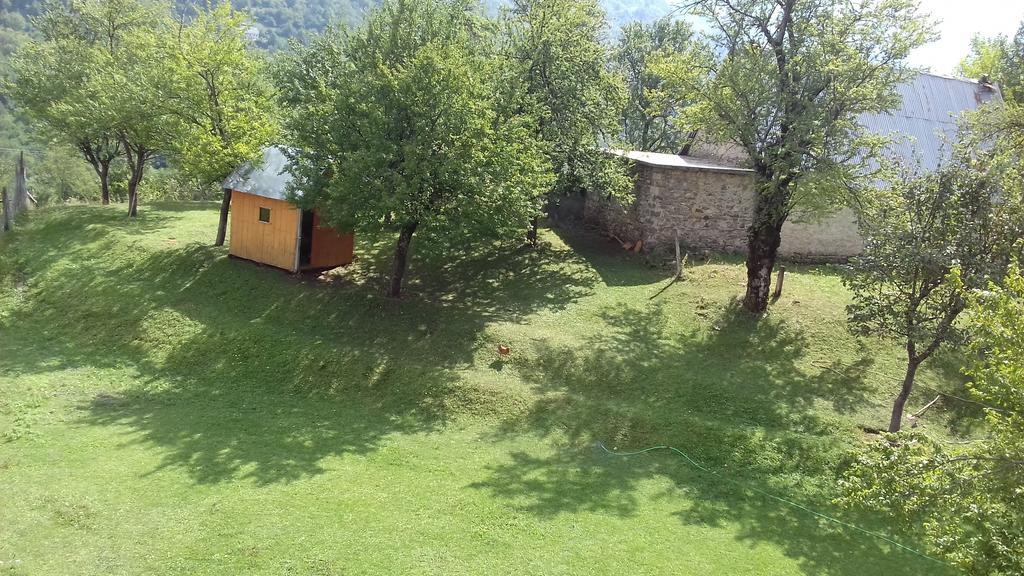 Guesthouse Dritan Tethorja Theth Exterior foto