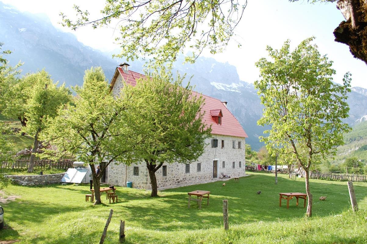 Guesthouse Dritan Tethorja Theth Exterior foto